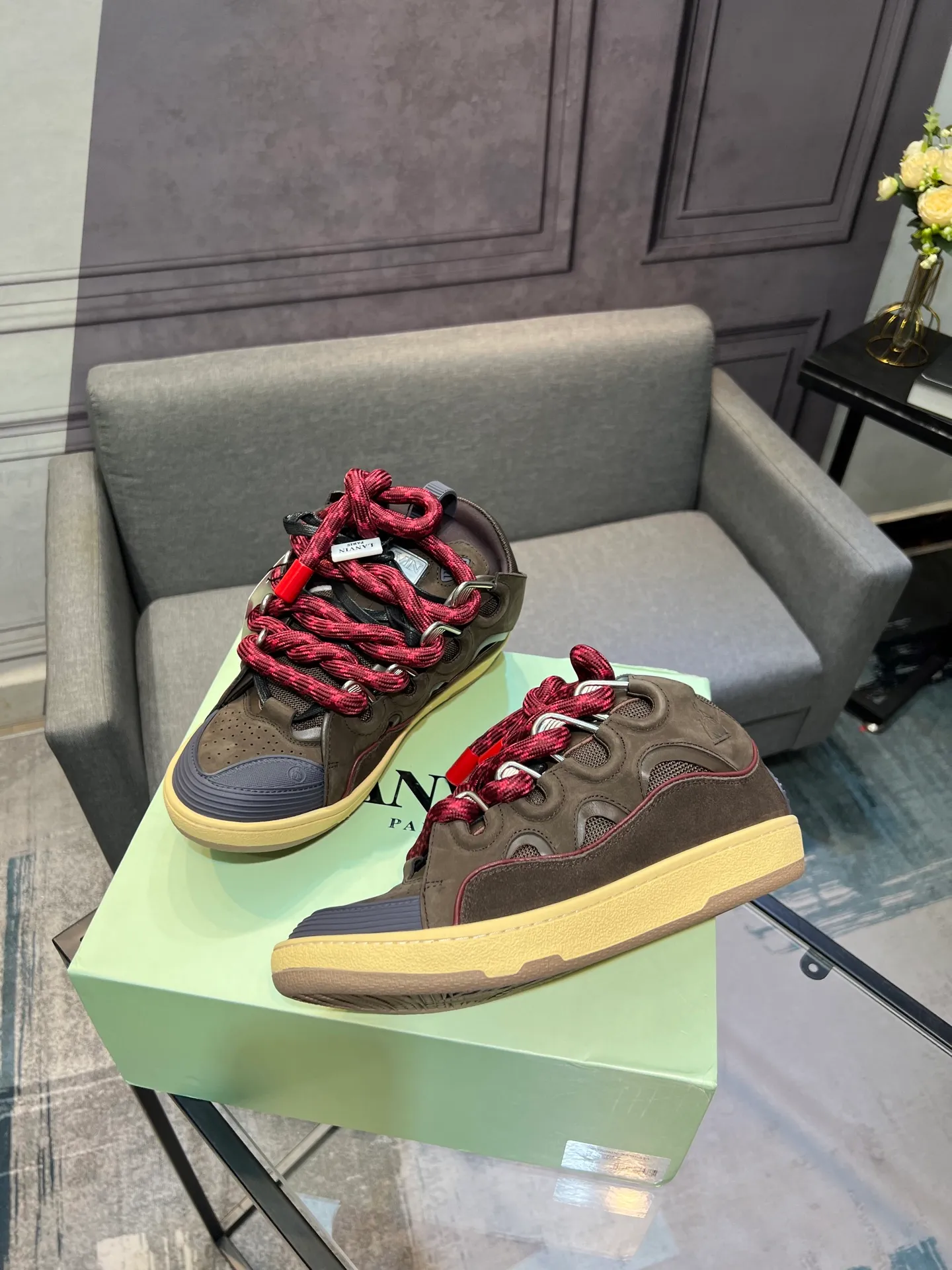 Men's men's shoes💰780 [LANVIN] Latest lace-up fashionable casual sneakers for couples High-quality CLAY couple series‼ ️ The latest trendy products of the season 🌈Many bloggers have planted grass and purchased the original open-mold customization. The upper and outsole are sewn with mark threads without edge sealing. Multiple material splicing combination design. Very versatile for fashionable and casual wear. Comfortable on the feet. Recommended for self-retention (upper cowhide + cow suede + breathable mesh) inner foot pad cowhide exclusive original open-mold clear logo rubber outsole ⚠️36-44 yards (45 custom-made)